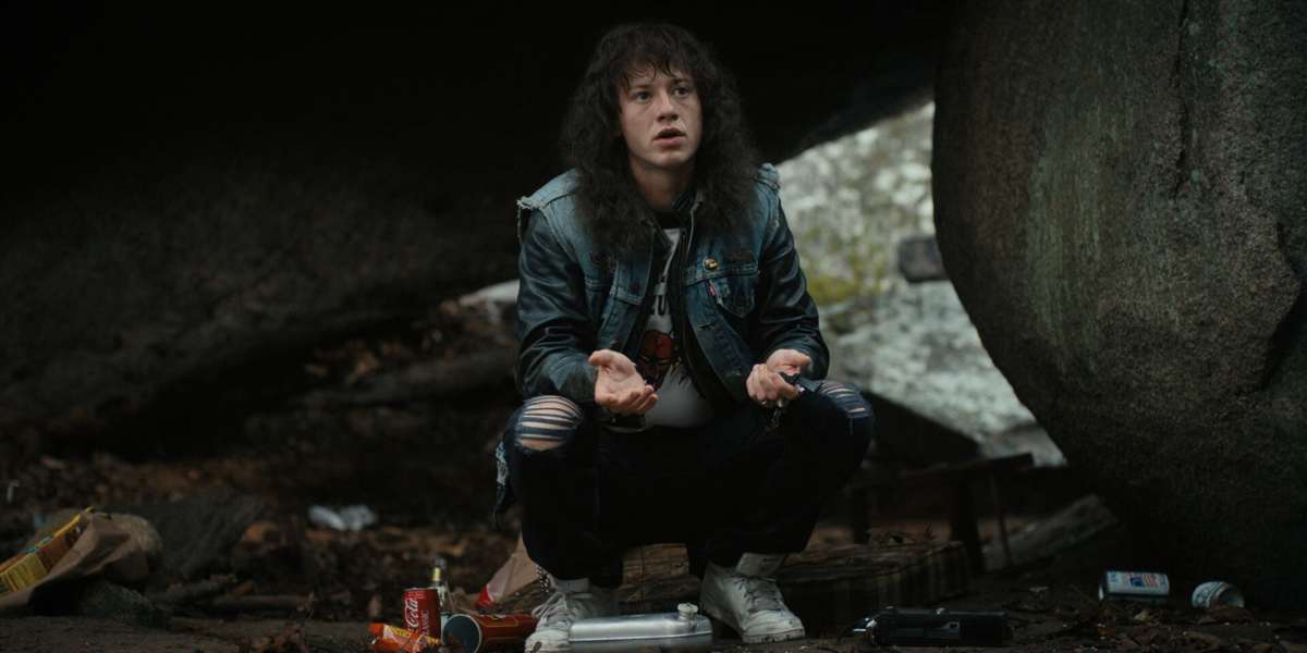 From Stranger Things to Star Wars, TV and movies are becoming reluctant to kill fan-favorite characters, to the detriment of storytelling. Eddie Munson