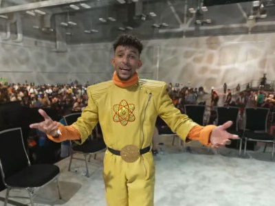 Holes Actor Wins Dream Con Mortal Kombat Tournament Dressed as Powerline