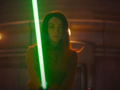 Sabine Wren with a green lightsaber in Ahsoka