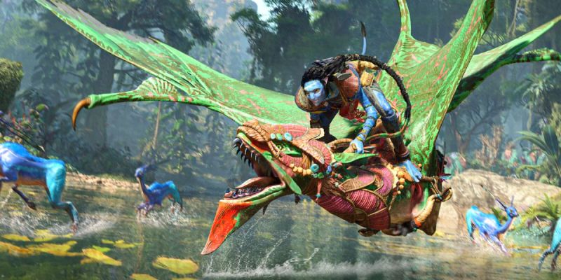 A Na'vi flying on an Ikran over a lake in Avatar: Frontiers of Pandora.