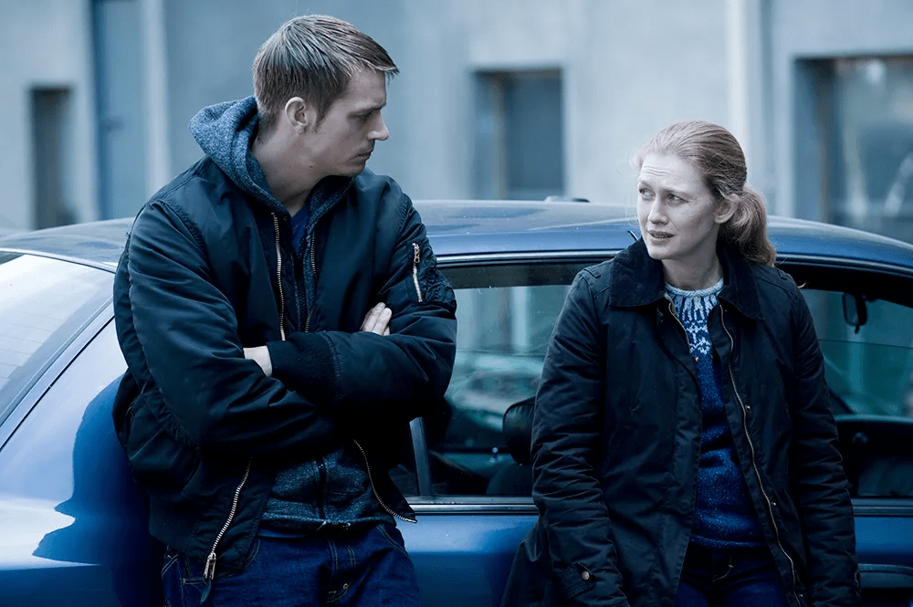 Holden and Linden stand together. This image is part of an article about the best shows like True Detective.